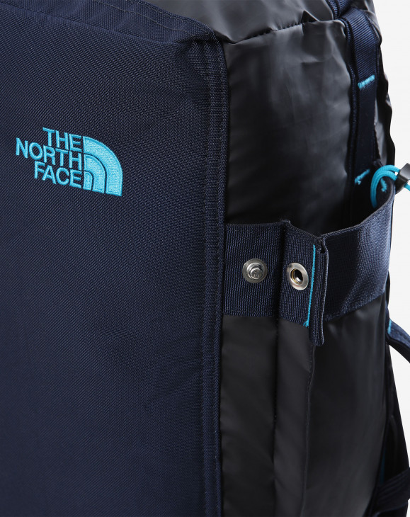 detail Taška The North Face BASE CAMP VOYAGER DUFFEL 32L