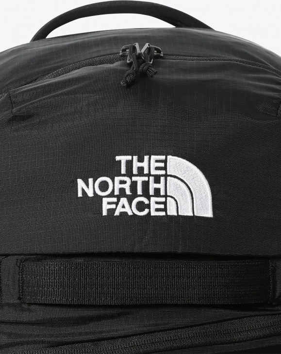 detail Batoh The North Face ROUTER